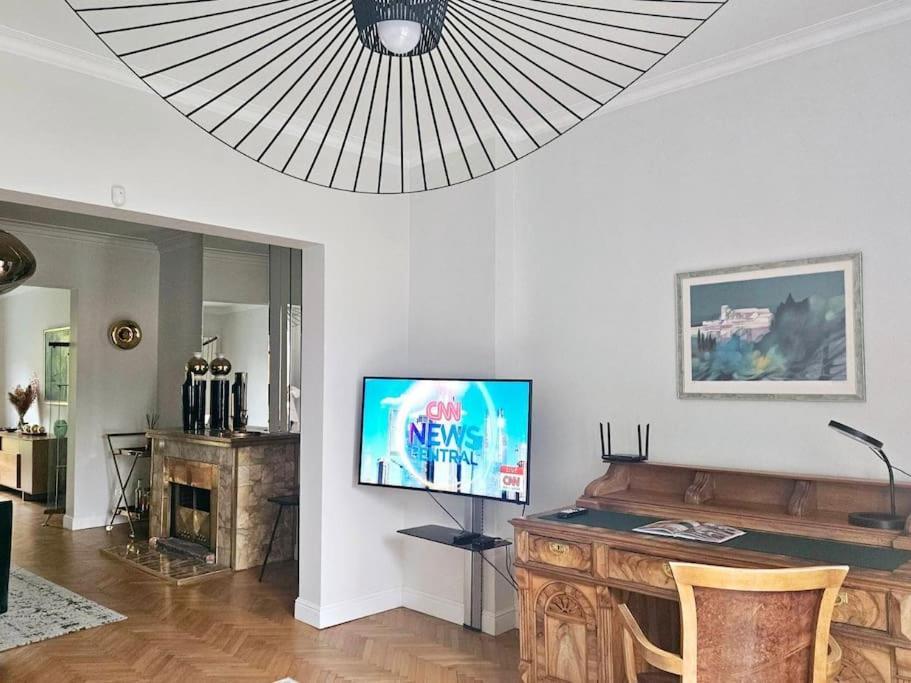 Apartment Executive Free Private Parking & Remote Office *