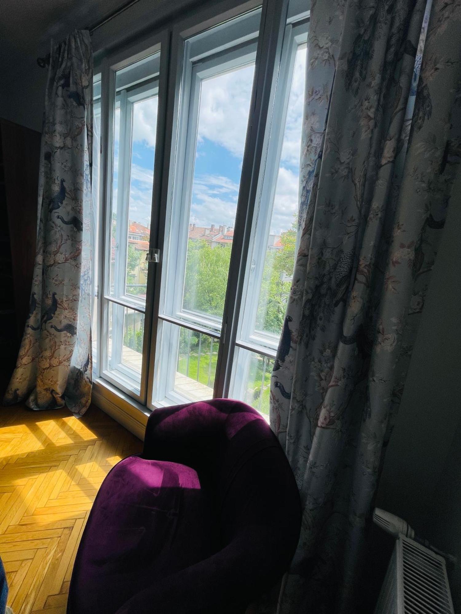 Executive Free Private Parking & Remote Office *